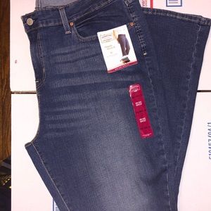 Levi’s signature jeans NWT